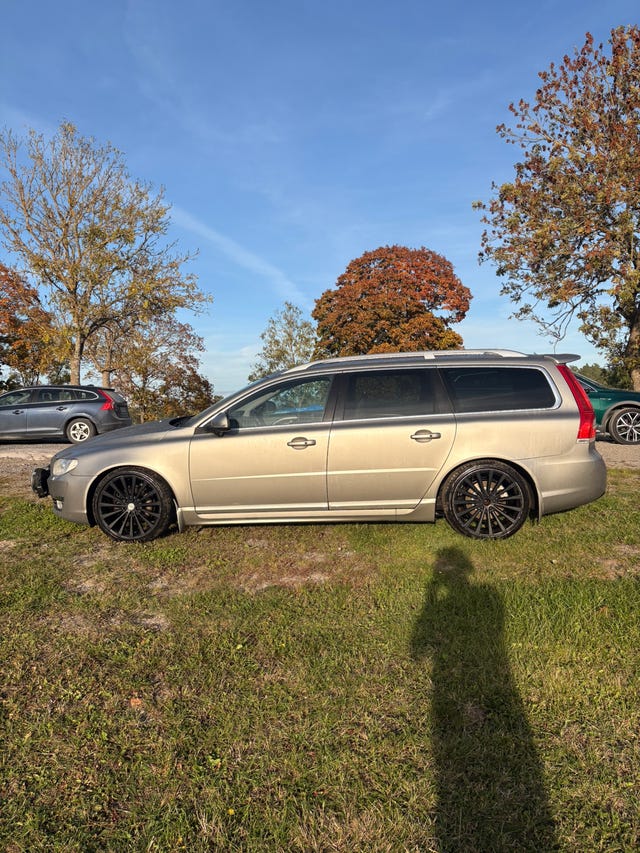 Volvo V70 2015