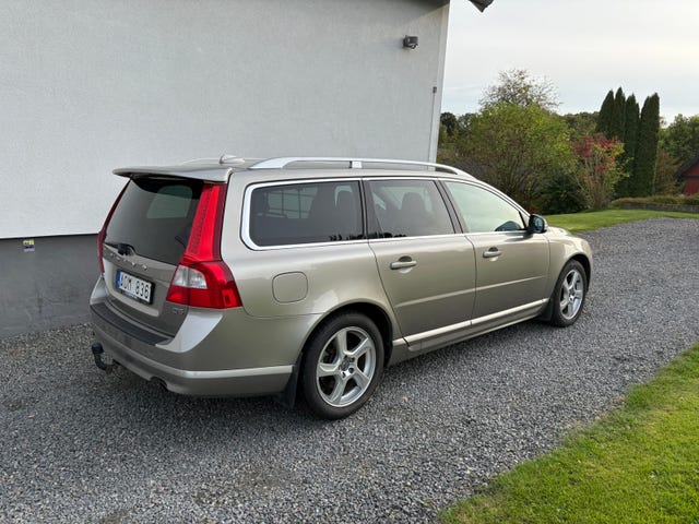 Volvo V70 2011