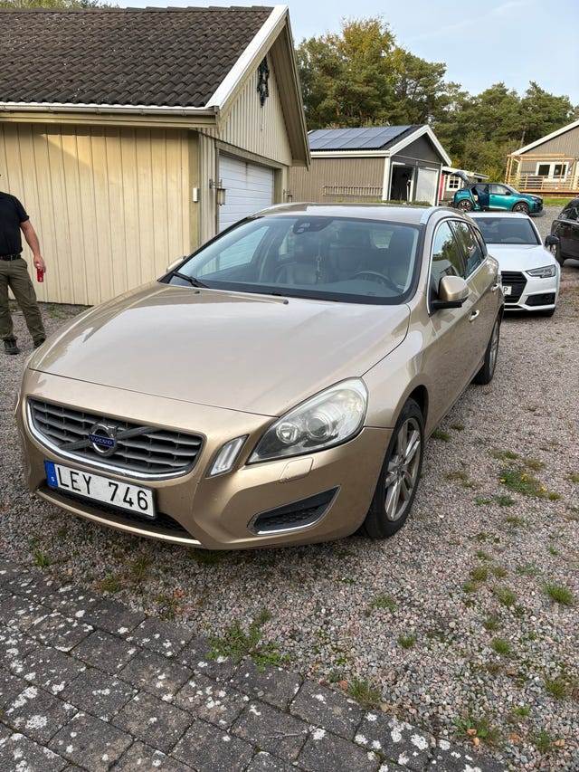 Volvo V60 2011