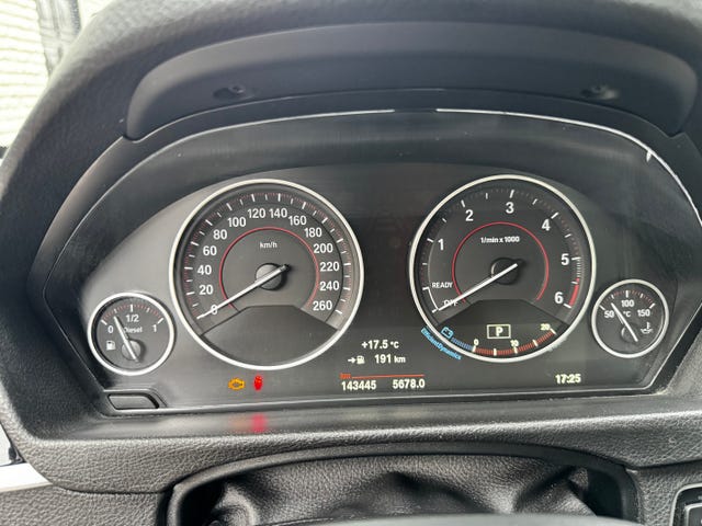 BMW 320d 2018 – bild 3
