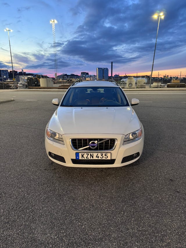 Volvo V70 2011 – bild 2