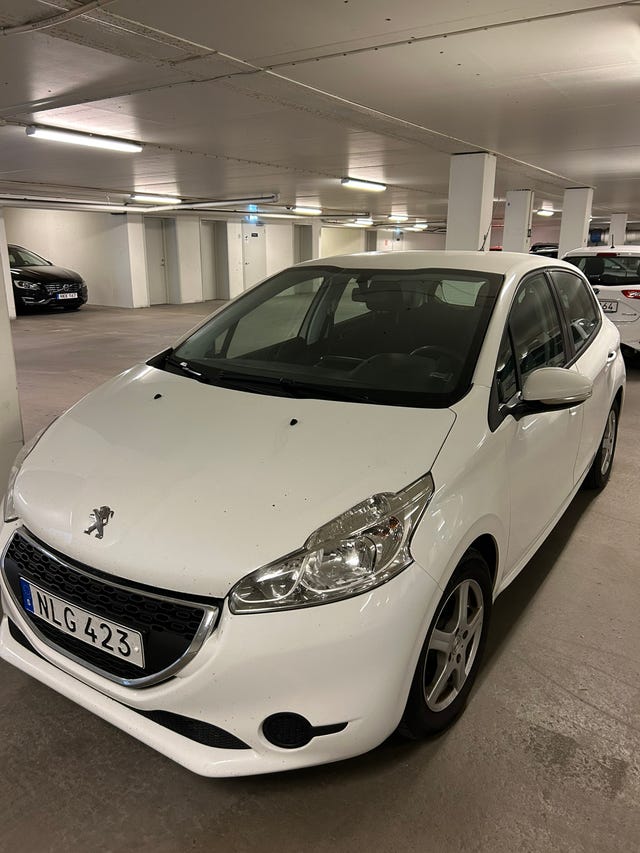 Peugeot 208 2014