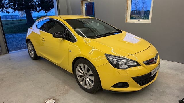 Opel Astra 2012