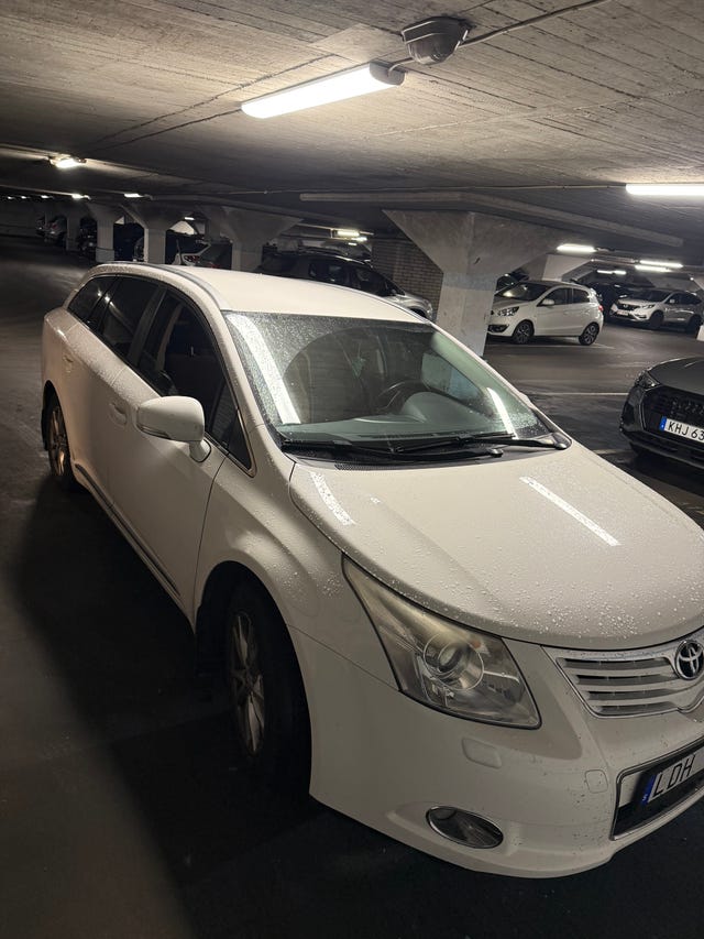Toyota Avensis 2010