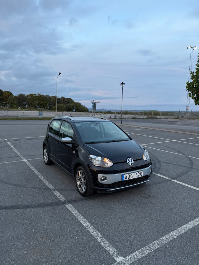 Volkswagen UP! 2014