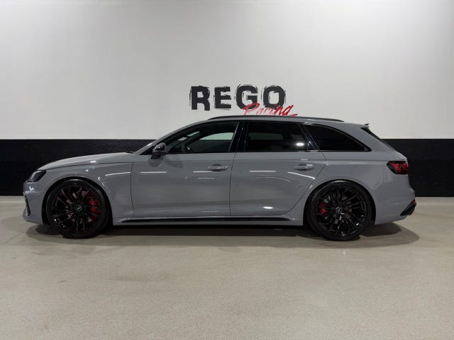 Audi RS4 2021