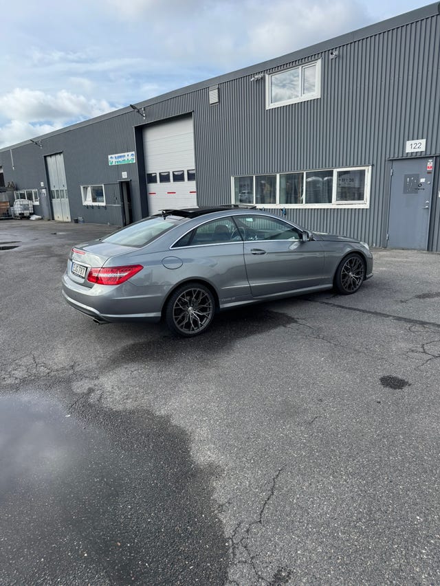 Mercedes-Benz E350 2010