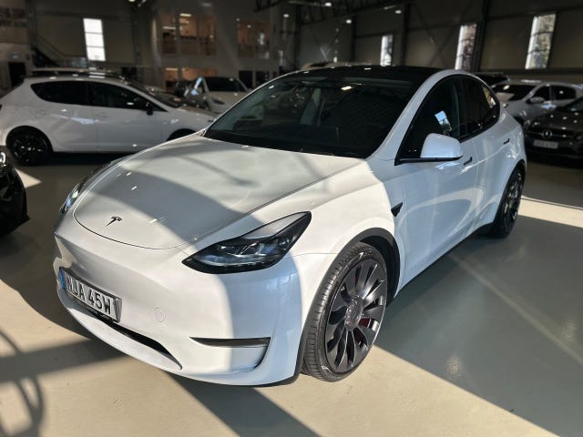 Tesla Model Y 2023