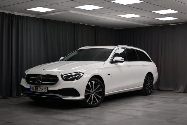 Mercedes-Benz E300 2021