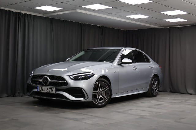 Mercedes-Benz C300 e 2025