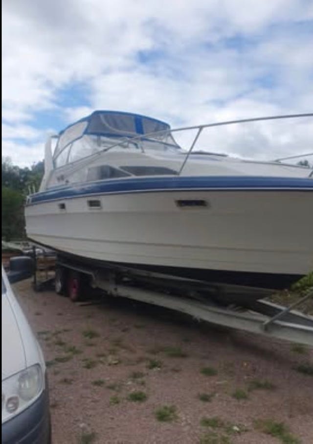 Bayliner ciera widebody. 88