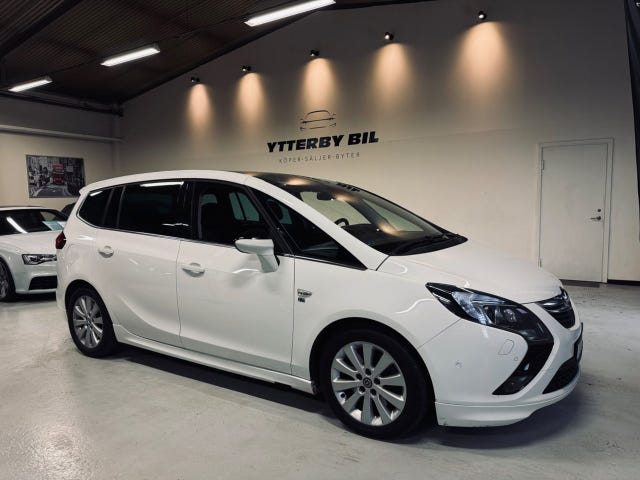 Opel Zafira Tourer 2016