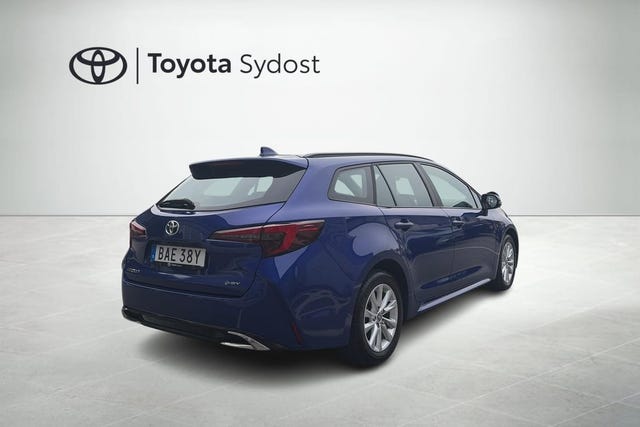 Toyota Corolla 2024 – bild 3