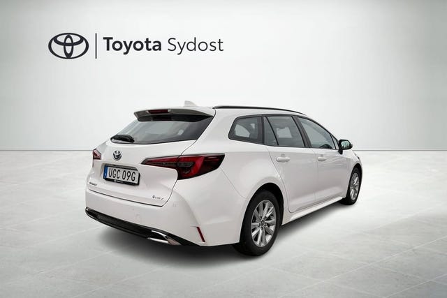 Toyota Corolla 2024 – bild 3