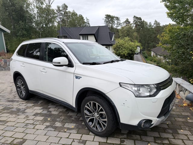 Mitsubishi Outlander 2015