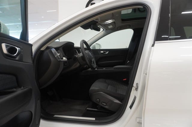 Volvo XC60 2023 – bild 2