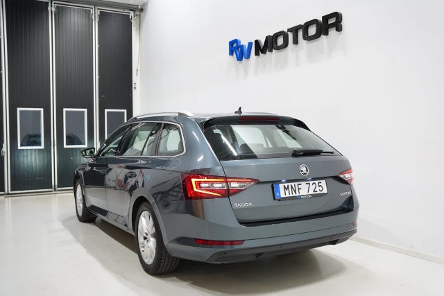 Skoda Superb 2017 – bild 4