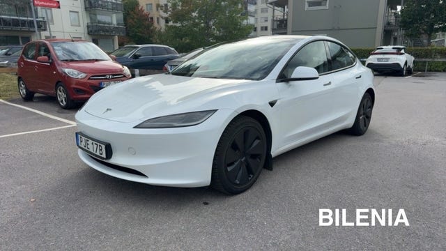 Tesla Model 3 2025