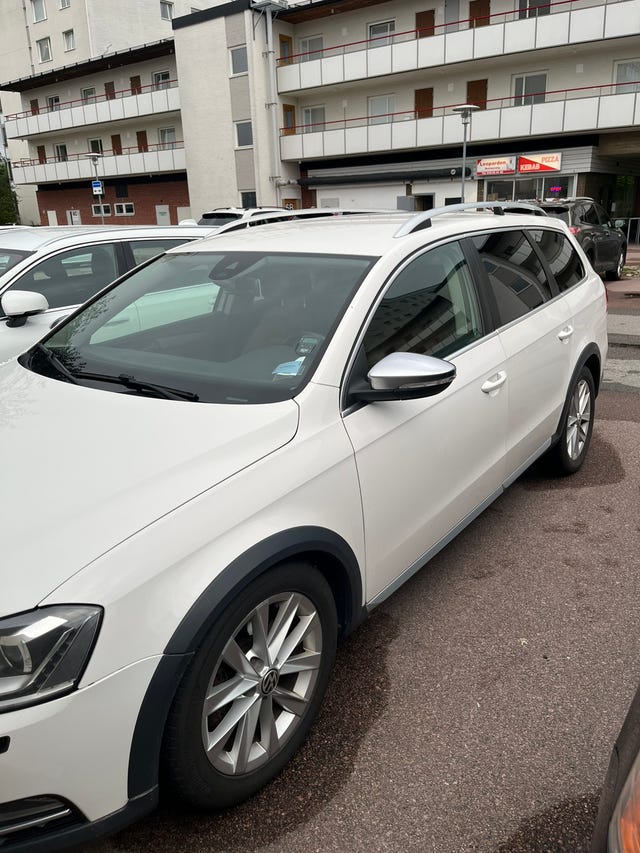 Volkswagen Passat Alltrack 2013 – bild 2
