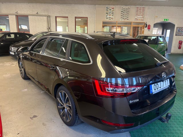 Skoda Superb 2017 – bild 4