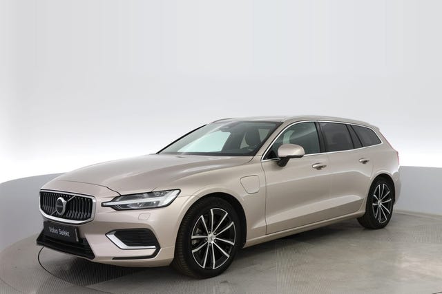 Volvo V60 2025