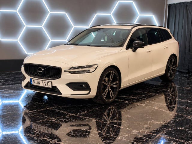 Volvo V60 2022
