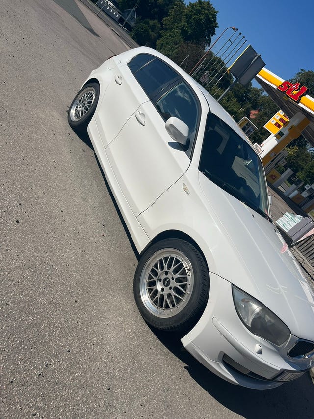 BMW 116d 2011 – bild 2