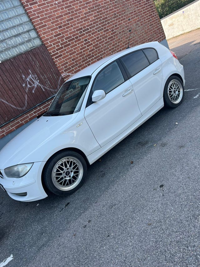 BMW 116d 2011 – bild 3