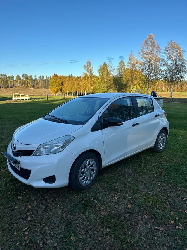 Toyota Yaris 2012