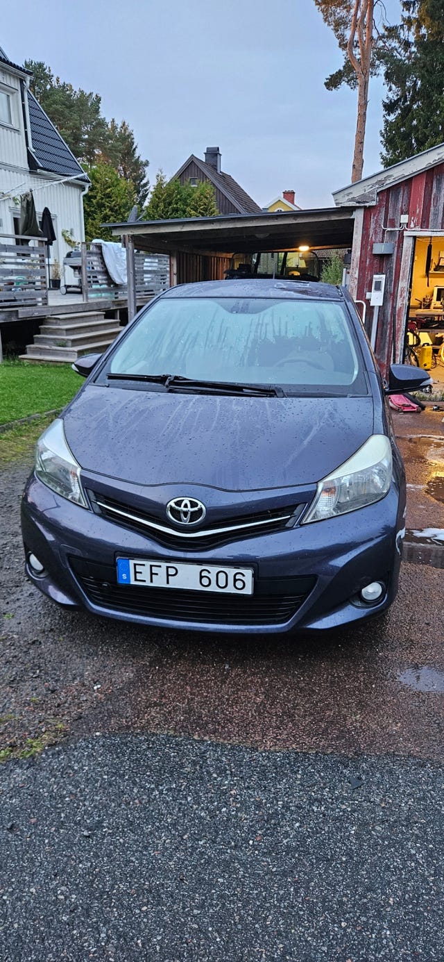 Toyota Yaris 2012