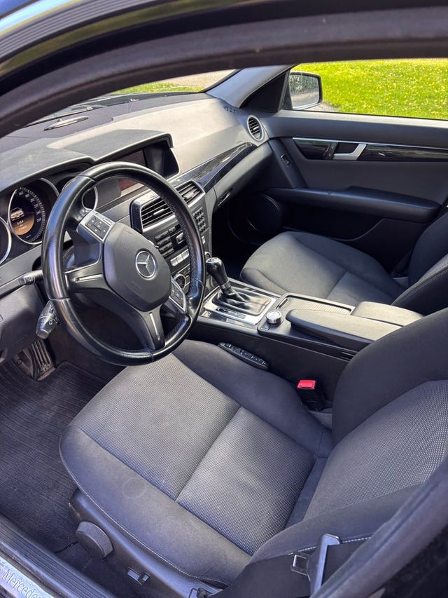 Mercedes-Benz C220 2012 – bild 3