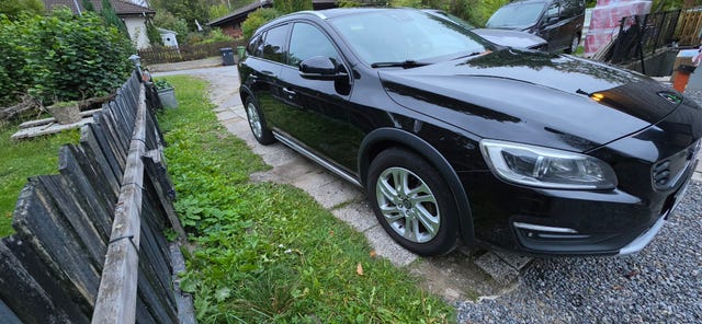 Volvo V60 Cross Country 2017 – bild 2