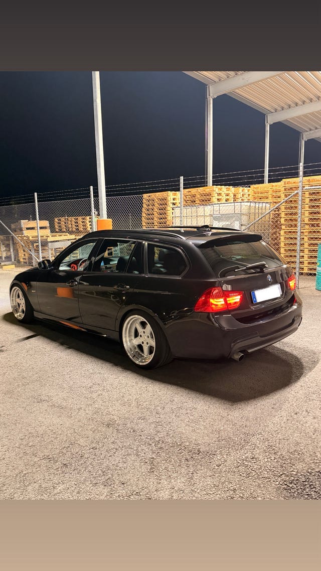BMW 330d 2011