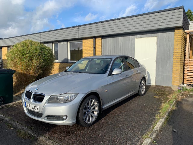 BMW 320i 2011