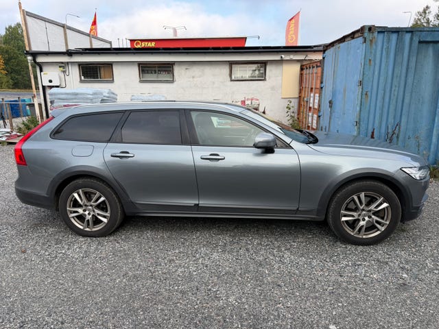 Volvo V90 Cross Country 2019 – bild 4