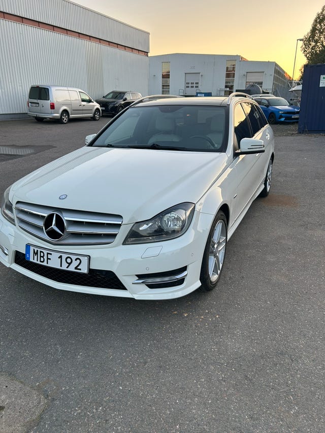 Mercedes-Benz C180 2012