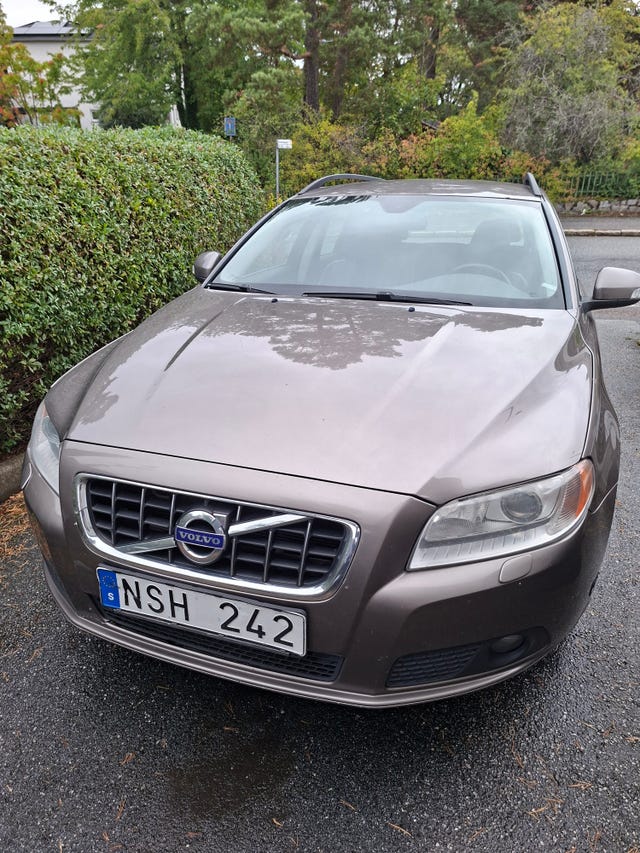 Volvo V70 2011