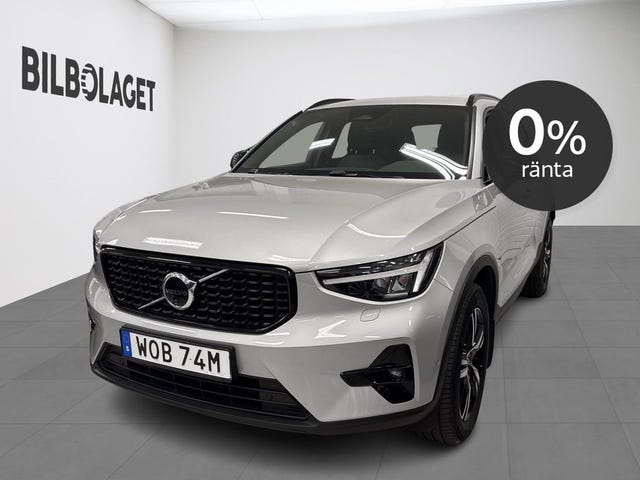 Volvo XC40 2025