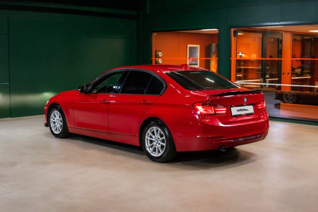 BMW 318d 2013 – bild 3