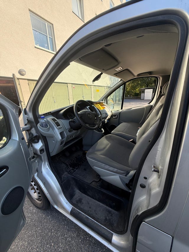 Opel Vivaro 2011