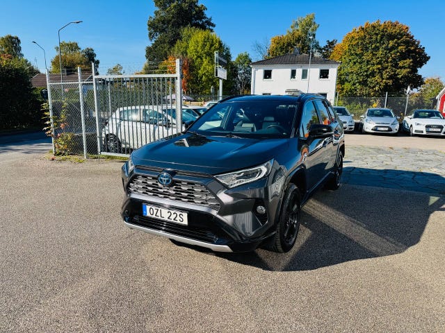 Toyota RAV4 2021 – bild 2