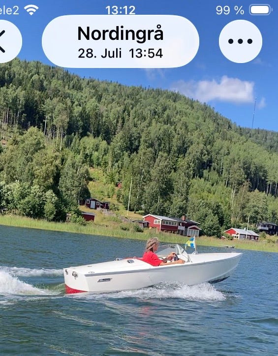 Albatross Runaboat Lotus
