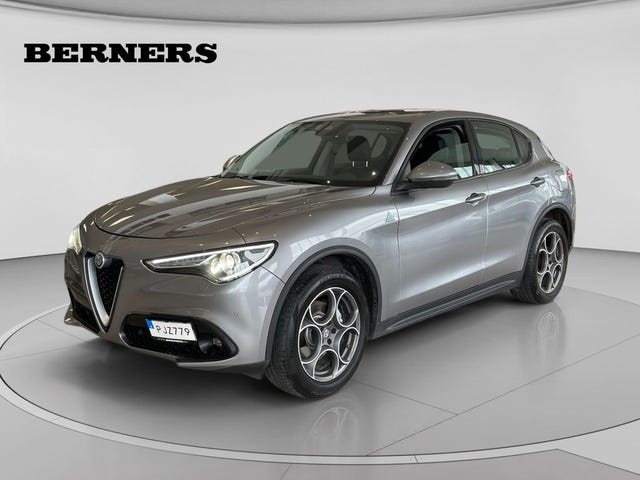 Alfa Romeo Stelvio 2017