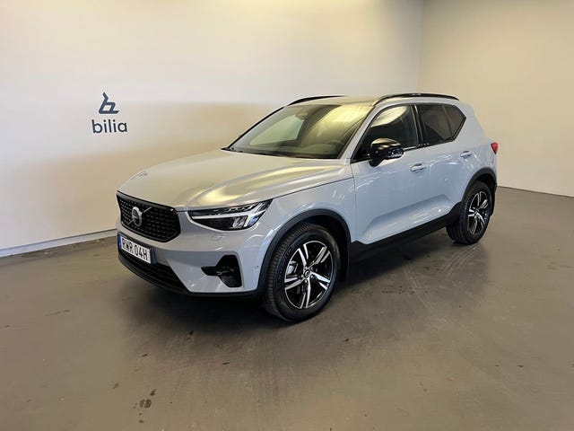 Volvo XC40 2025
