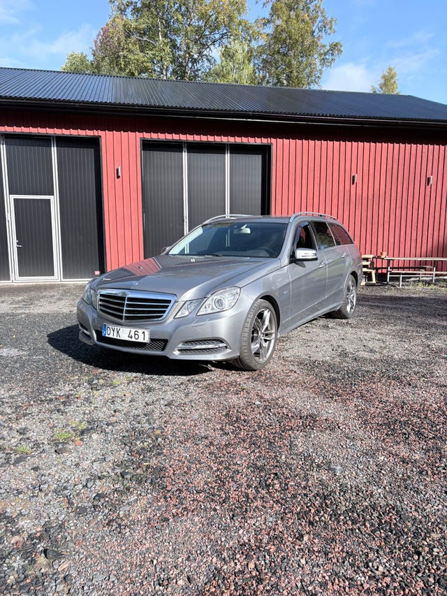 Mercedes-Benz E220 2011