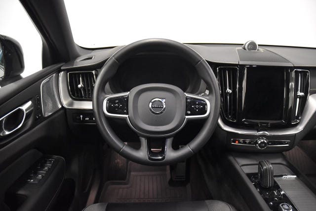 Volvo XC60 2022 – bild 2