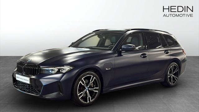 BMW 330e 2023