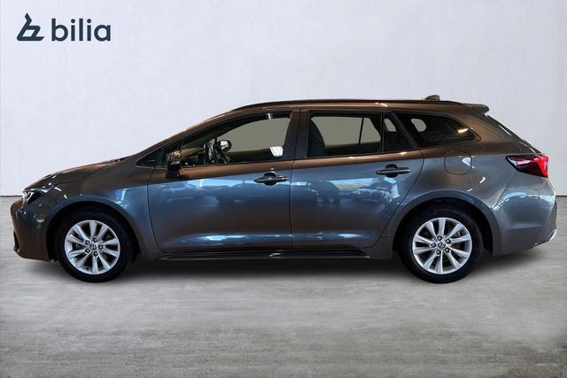 Toyota Corolla 2024 – bild 3