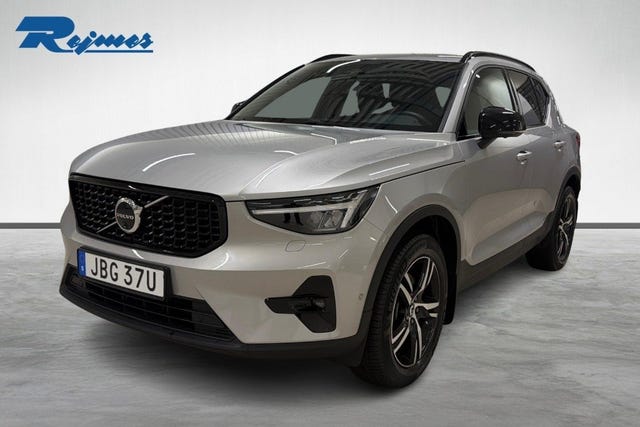 Volvo XC40 2025
