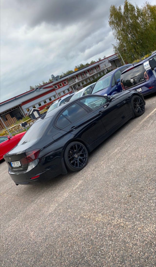 BMW 320d 2012 – bild 3